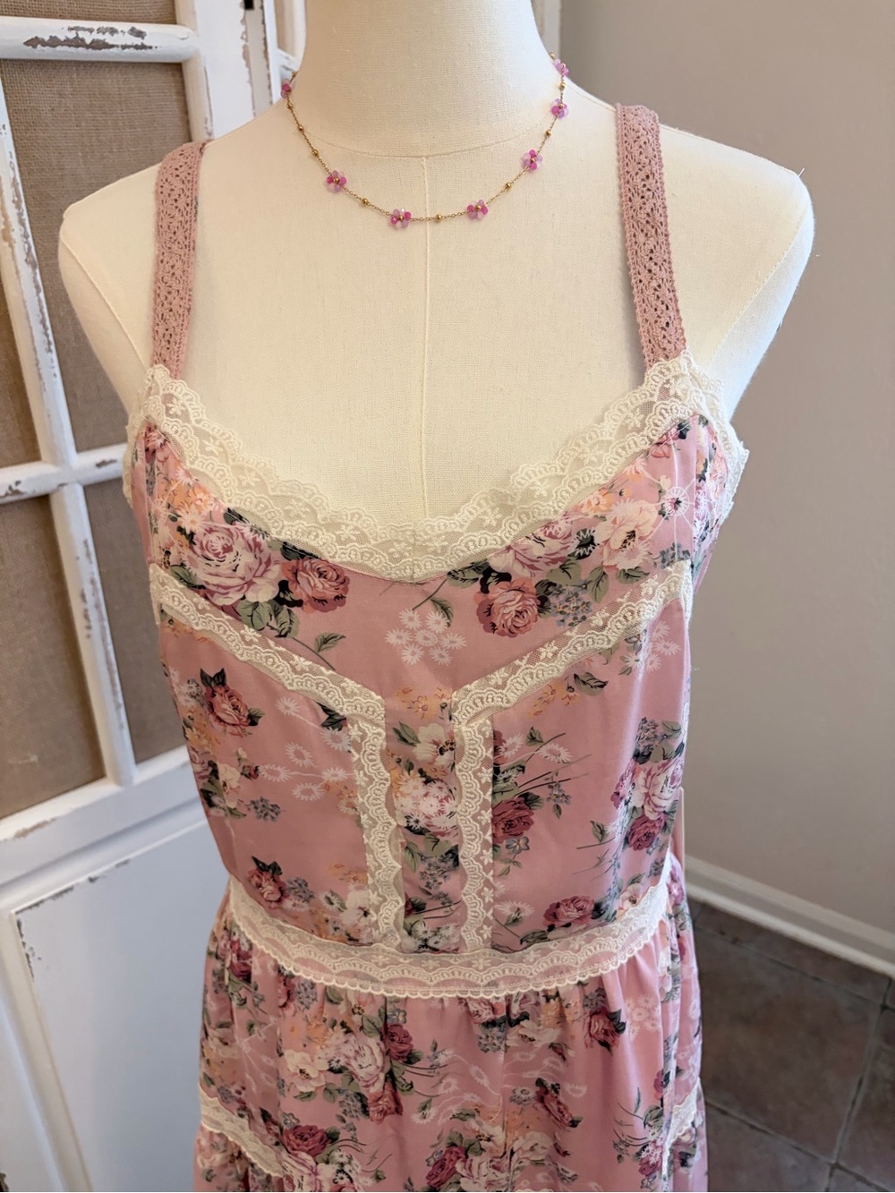 Camellia NWT Pink Floral Lace Boho Maxi Medium